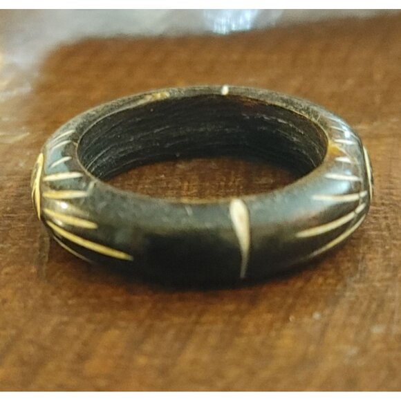 Wooden Ring Handcrafted Black White Tribal Pattern Lightweight Durable Size 7.5 - Picture 6 of 10